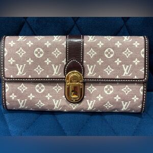 Louis Vuitton Monogram Idylle Sarah Wallet - Pre-loved but in Mint Condition